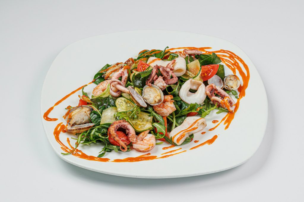 Салат с морепродуктами