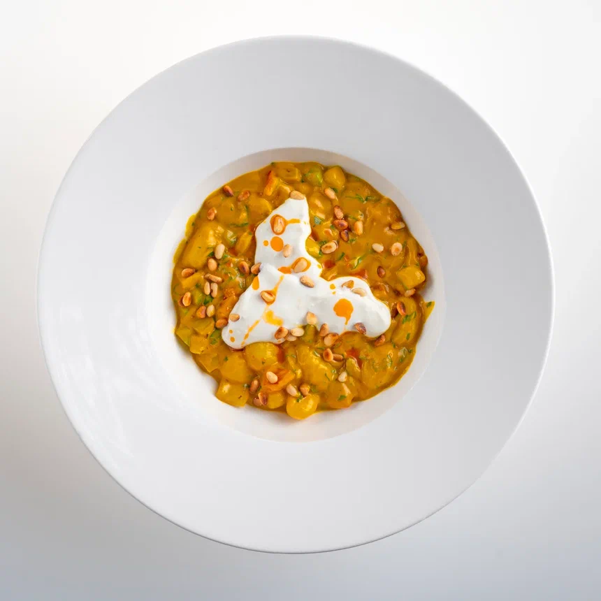 Ньокки с овощами и сырным муссом